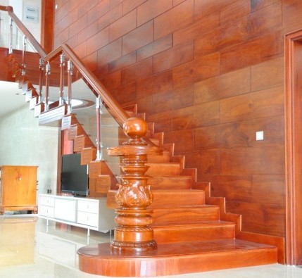 Cầu thang gỗ 1
